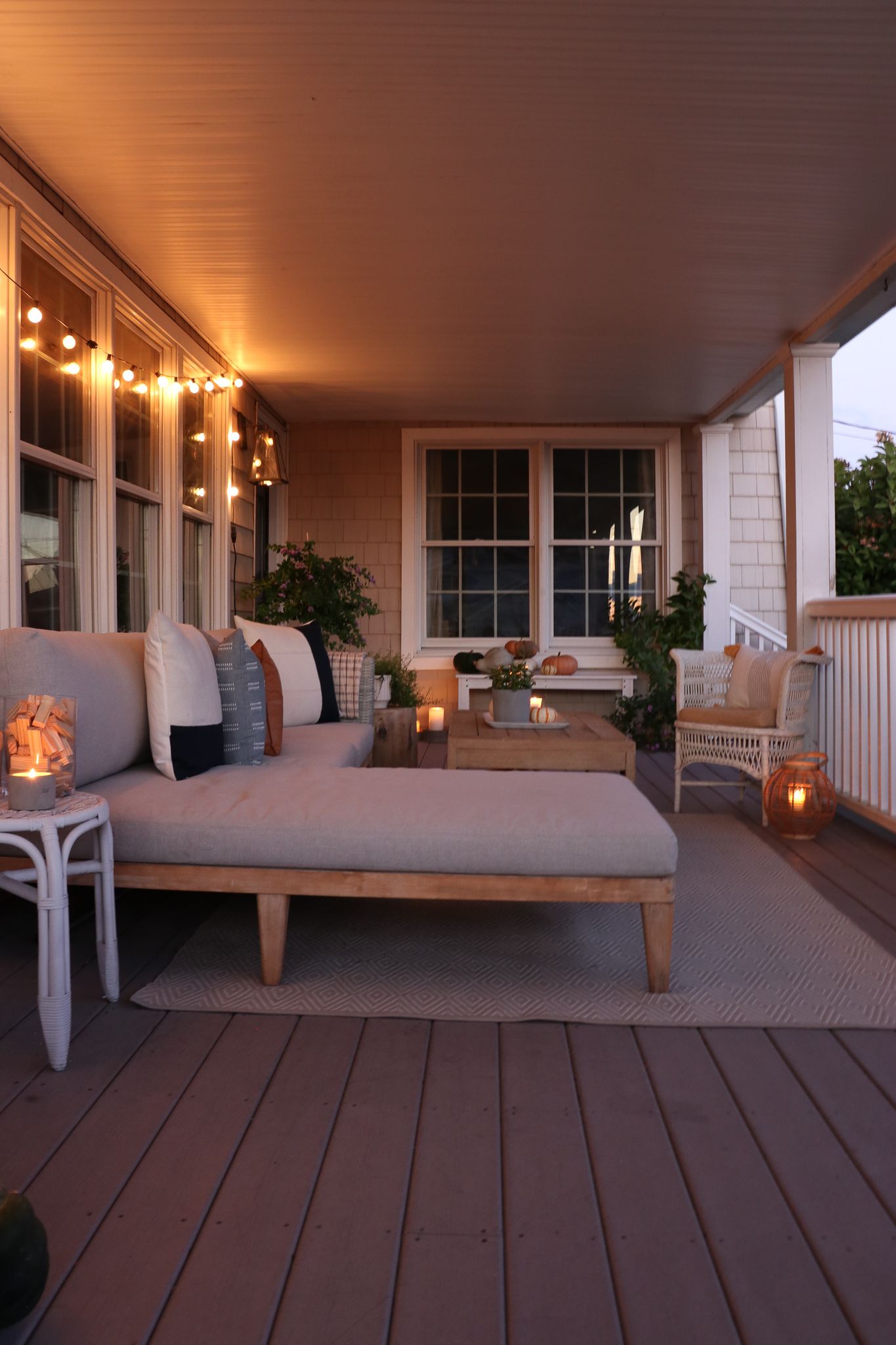 Tips for Creating a Warm and Inviting Front Porch Retreat