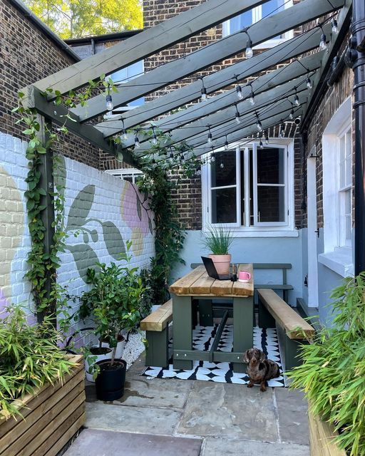 Transform Your Outdoor Space with Stunning Courtyard Garden Ideas