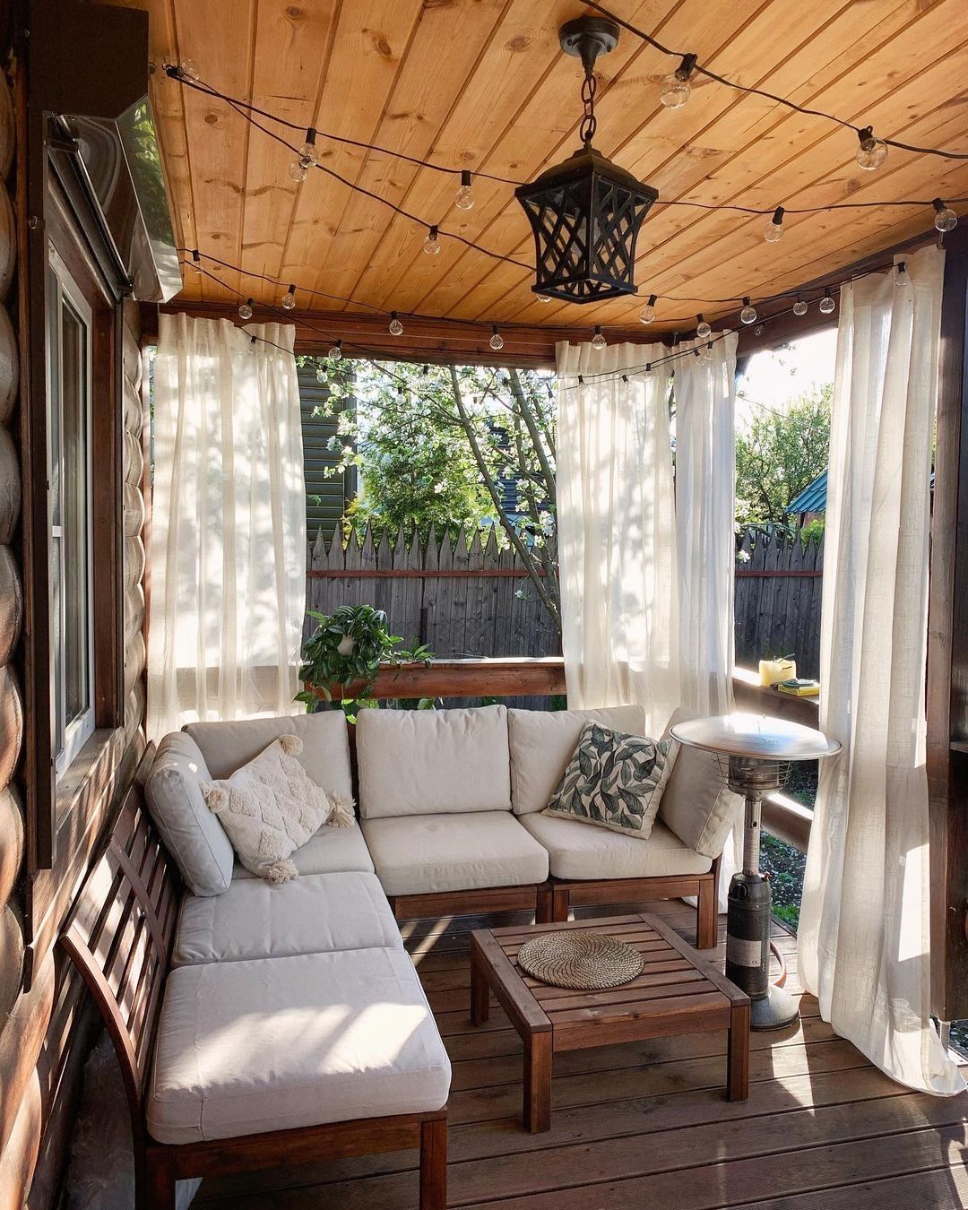 Trendy Ideas for Three-Season Porches