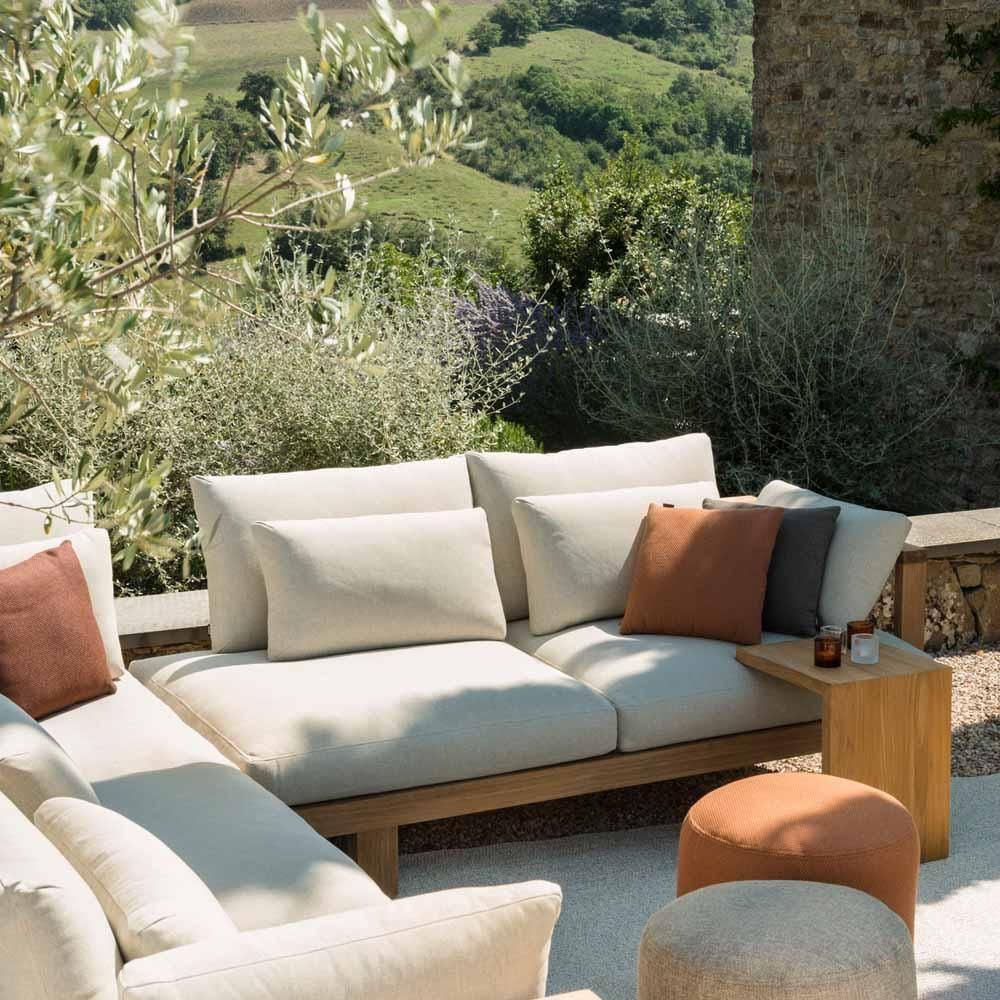 Ultimate Guide to Creating Your Perfect Outdoor Lounge