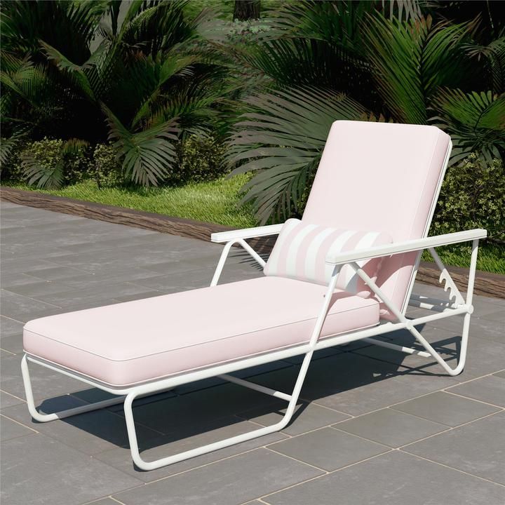 Ultimate Relaxation: The Beauty of Patio Chaise Lounge