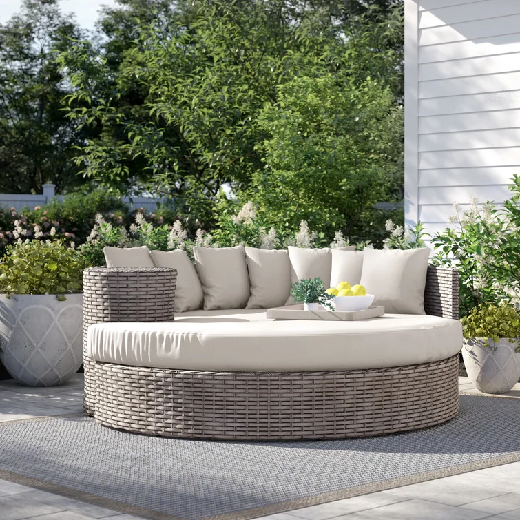 Unwind in Style: The Ultimate Outdoor Daybed Experience