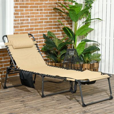 Unwinding in Comfort: The Benefits of Reclining Garden Chairs