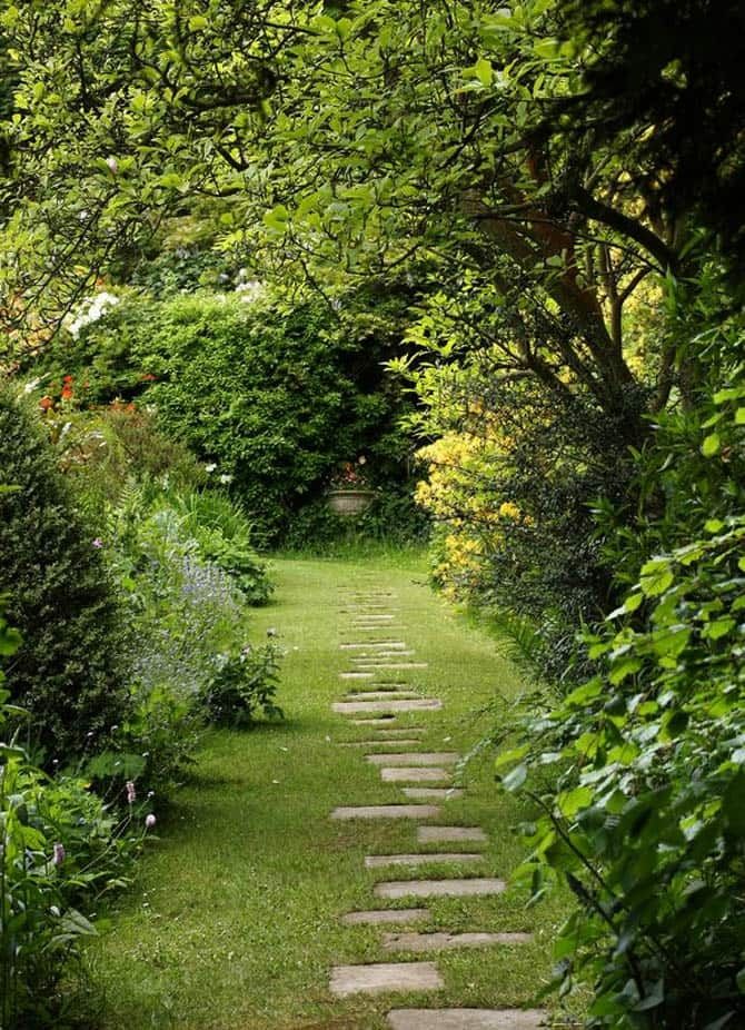 Wander through your garden with eye-catching stepping stones