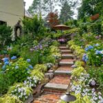 27 Best Hillside Landscaping Ideas on a Budget | Sloped garden .