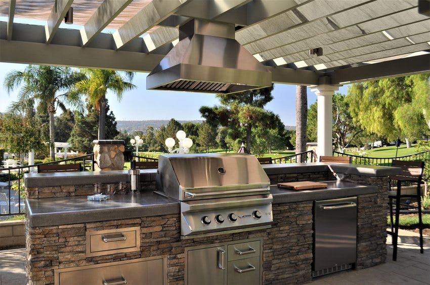 12 Creative Pergola and Backyard Kitchen Ide