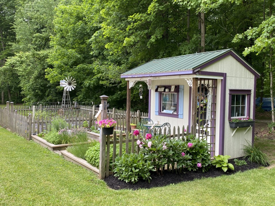 6 Creative Uses for Backyard Sheds - Aurora Buildin