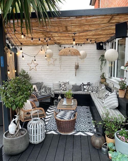 20 Awesome Boho Garden Design Ideas for You | Small patio garden .