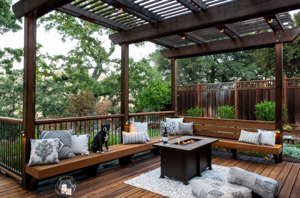 Covered Deck Ideas For A Perfect Indoor-Outdoor Experien