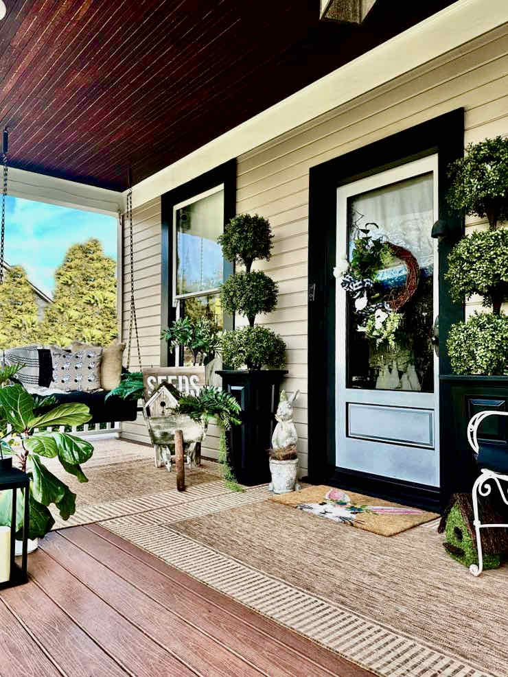 Welcoming and Stylish Front Porch Decor
Ideas