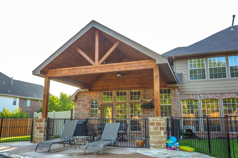 5 Benefits of a Covered Patio | Circle D Constructi