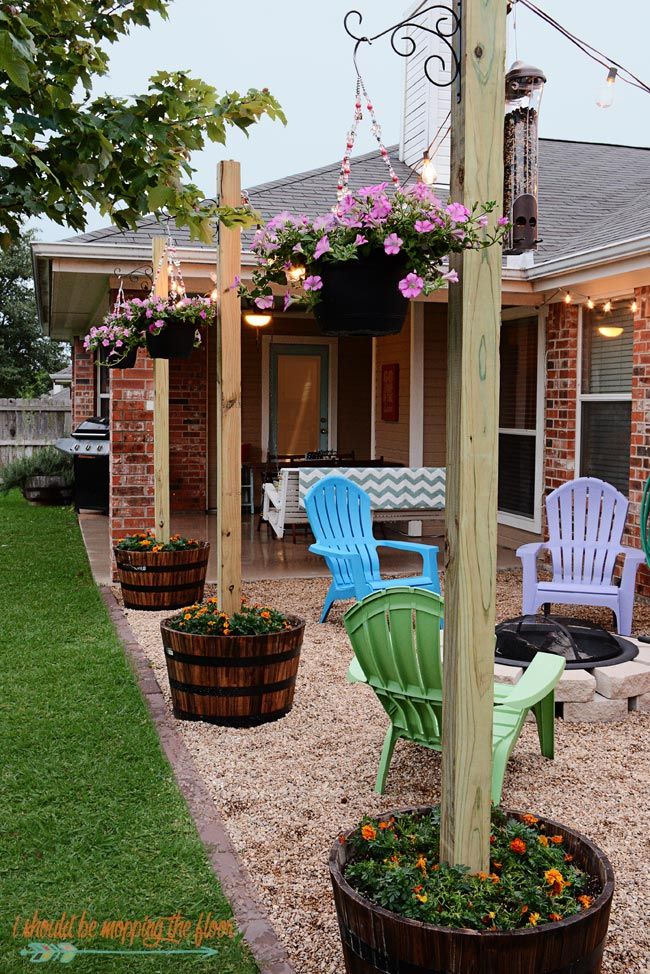 DIY Patio Area with Texas Lamp Posts | Cheap backyard makeover .