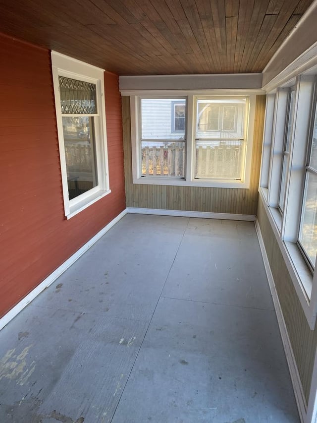 Enclosed porch flooring ideas? : r/Floori