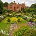 15 Best English Garden Ideas - How to Design an English Gard