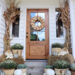 20+ Fall Porch Decorating Ideas That Have Us Bewitched | Fall .