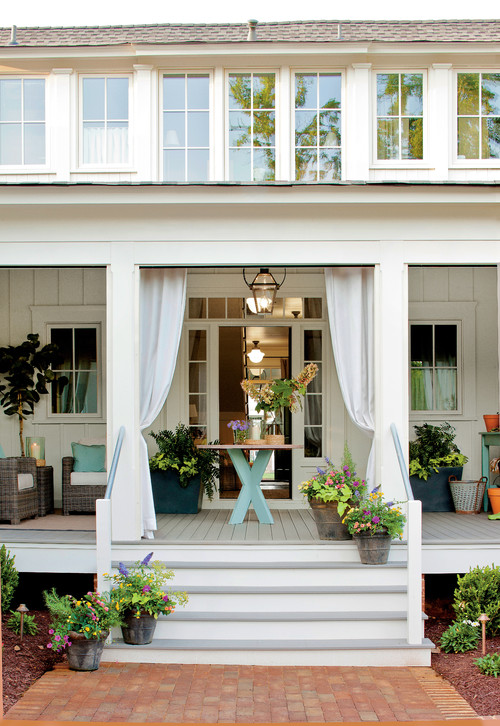 Farmhouse Porch: Summer Living at its Best - Town & Country Livi