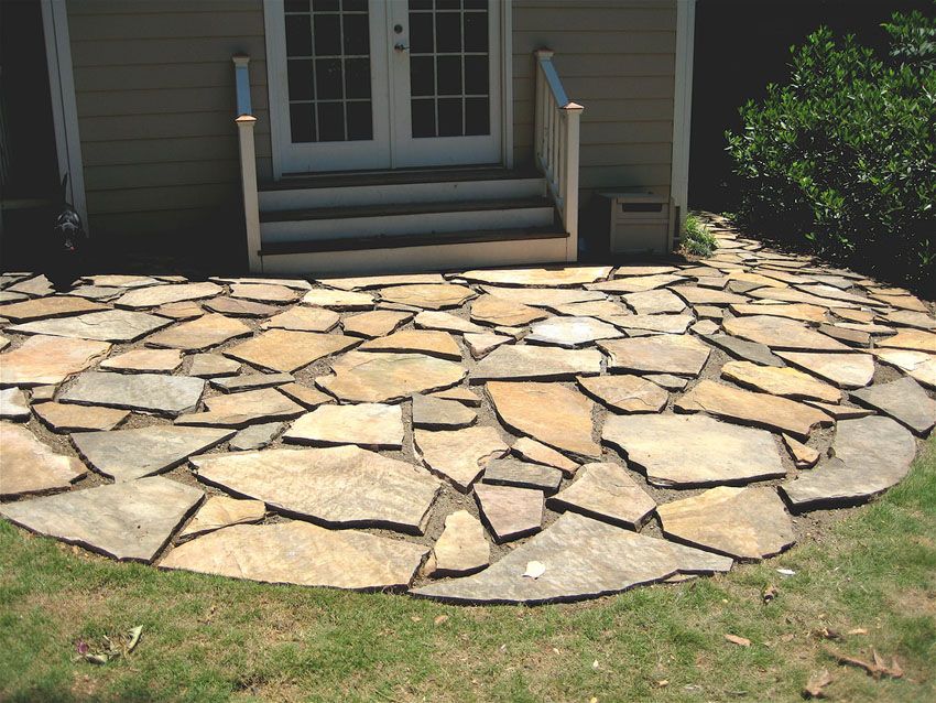 Circular Flagstone Patio in Backya