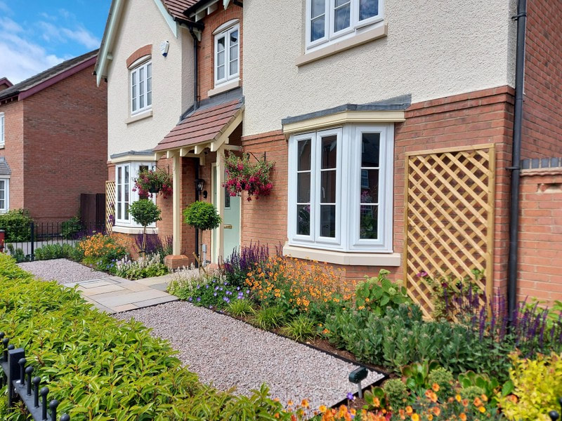 Outdoor Entertaining Garden - Ibstock - Bel Grierson Garden .