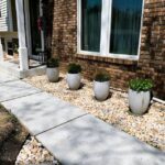 Low Maintenance Front Yard Landscaping Idea | Hometa