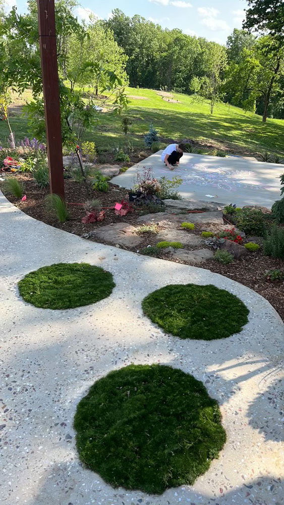 Knot Garden Design - Lawn Edging, Landscape Edging & Paver Edgi