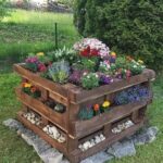 55 DIY Pallet Garden Ideas | Pallet projects garden, Diy raised .