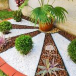 30 DIY Striking Rock And Pebble Art Landscaping Ideas | Rock .