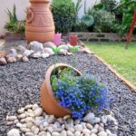 30 Wonderful DIY ideas with stone flower beds | My desired home .