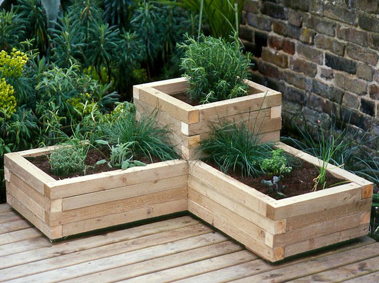 How To Make a Wooden Planter | BBC Gardeners World Magazi