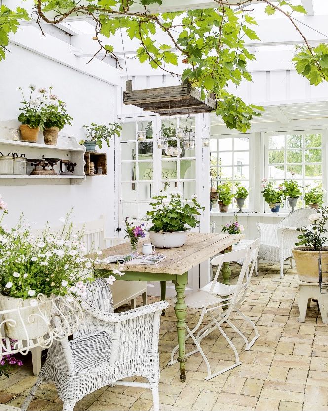 Garden Rooms: 25 Decorating Ideas To Bring The Outdoors