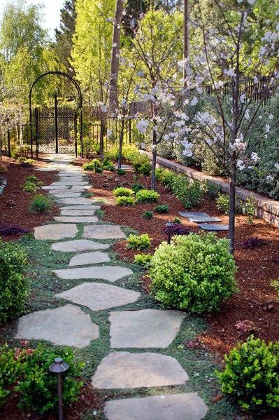 62 Inspiring Stepping Stone Ideas for Your Backyard in 2024 .