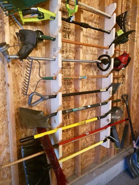 The Original Yard Tool Rack - Et