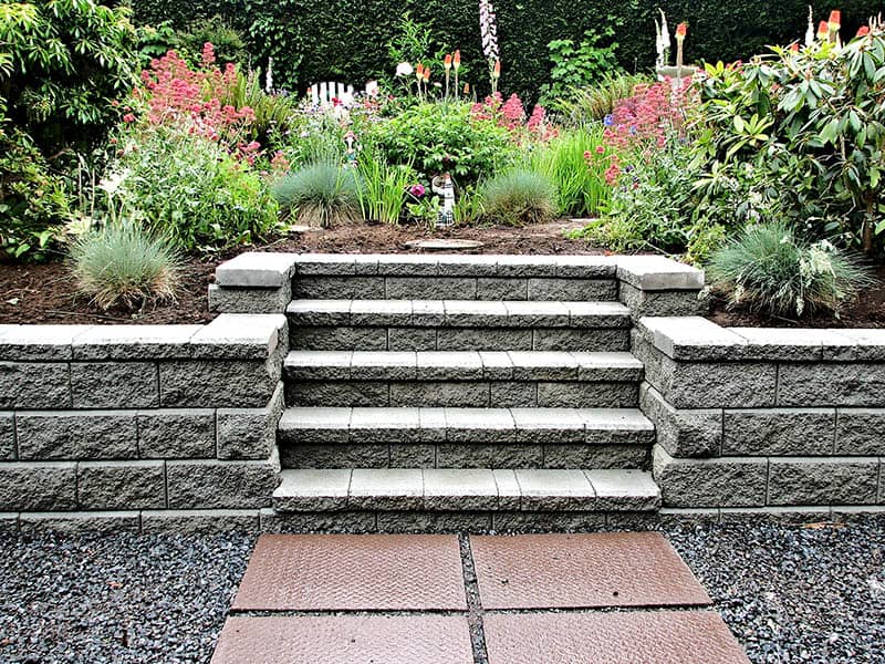 22 Practical and Pretty Retaining Wall Ideas | Trees.c