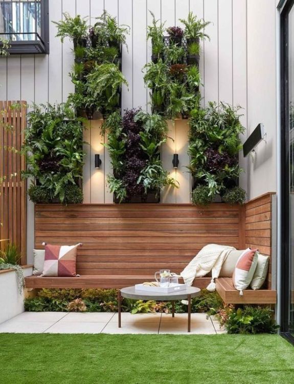 20 Stunning Garden Wall Ideas to Beautify Your Outdoor Spa