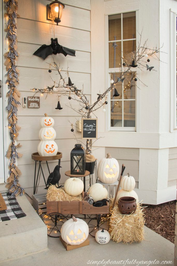 Halloween Porch, diy halloween stage decoratio