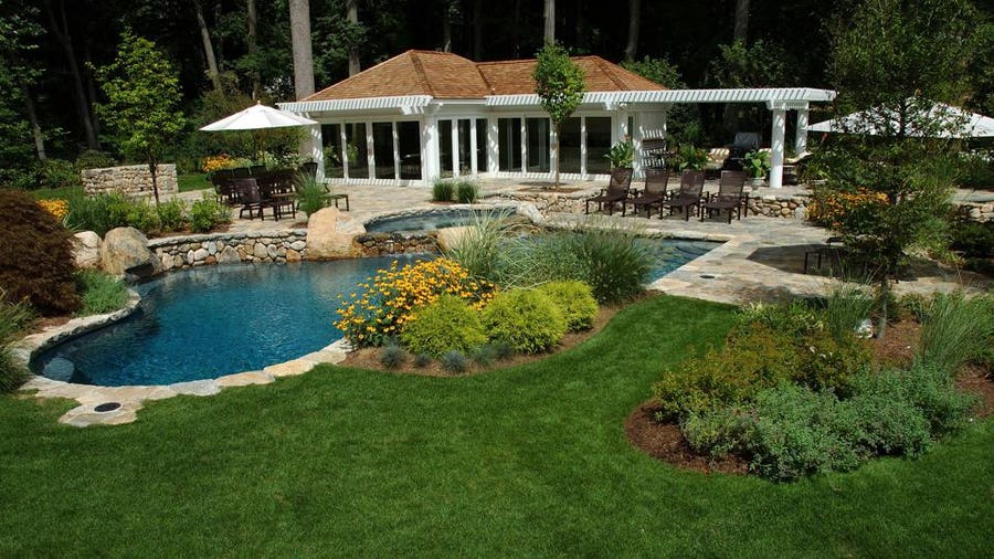 15 Swimming Pool Landscaping Ideas – Forbes Ho