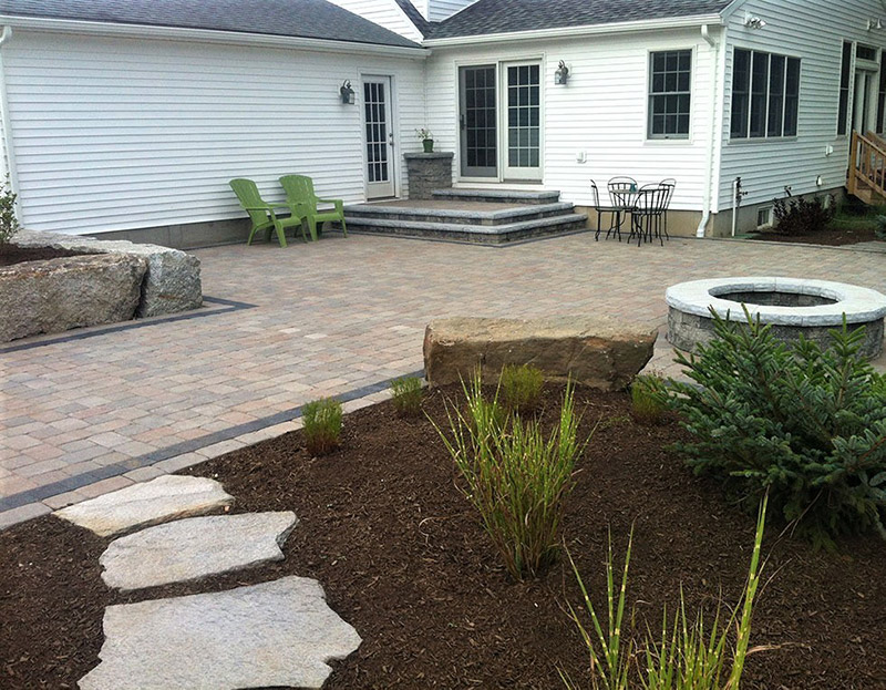 Easthampton, MA - Paver Patio Landscape 01027 - RJM Landscapi