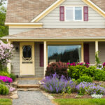 4 Tips for Curb Appeal Landscaping - Iowa City Real Estate | Lepic .