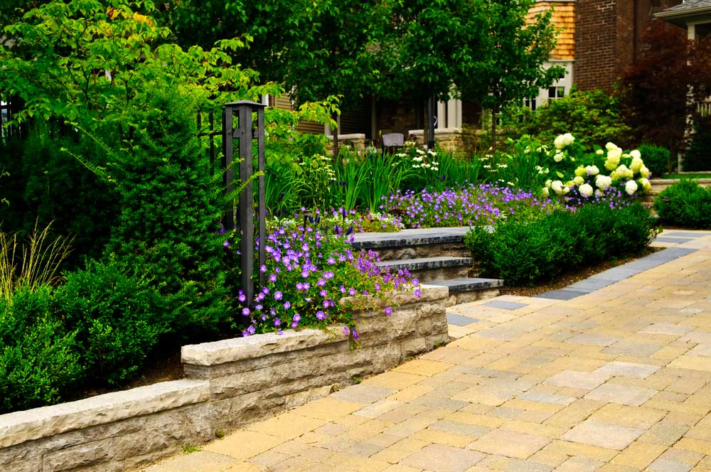 10 Driveway Landscaping Ideas that Increase Property Val