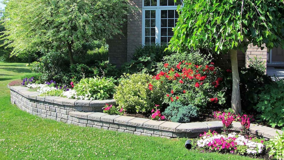 How To Build A Small Retaining Wall For Your Flower B