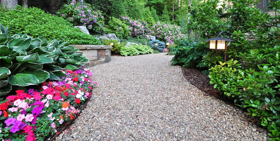 Gravel Path Design Ideas - Landscaping Netwo