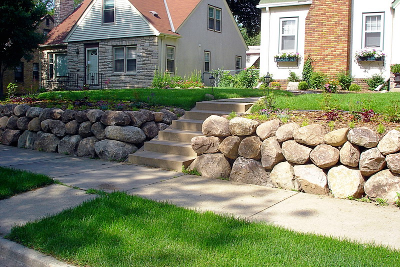 Retaining Walls | Peter Doran Lawn & Landscapi