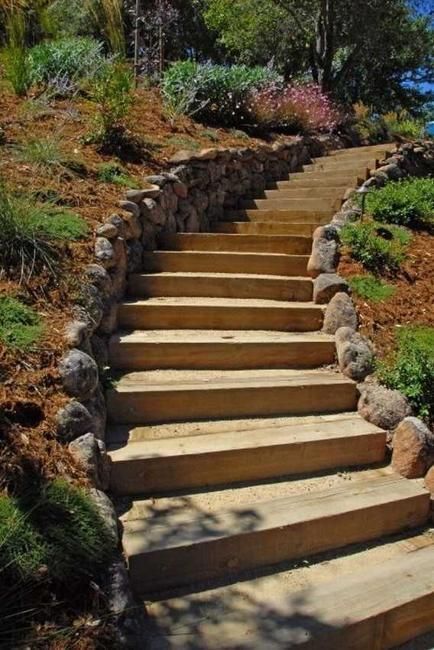 Natural Landscaping Ideas, Wood Staircase Designs for Green Yards .