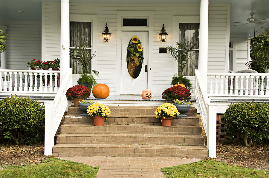 Festive Fall Porch Ideas | Grayhawk Homes Grayhawk Hom