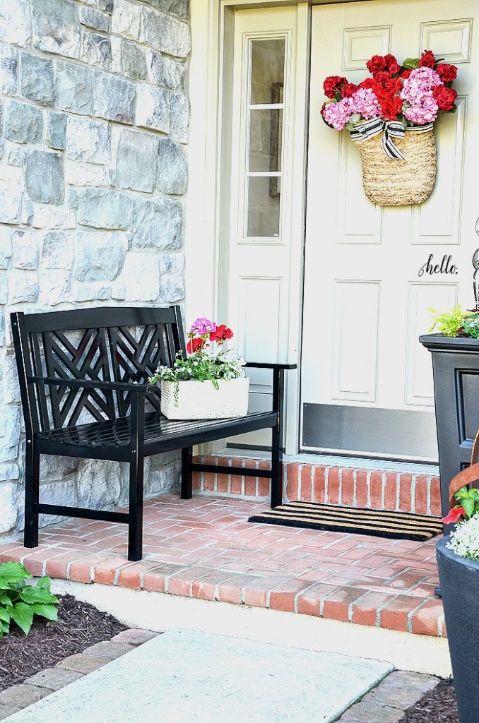 7 Easy Small Front Porch Decorating Ideas - StoneGab