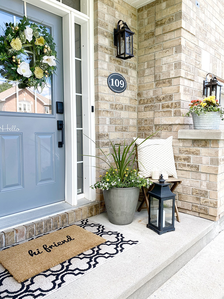 Summer Front Porch Décor For A Small Porch - Willow Bloom Ho