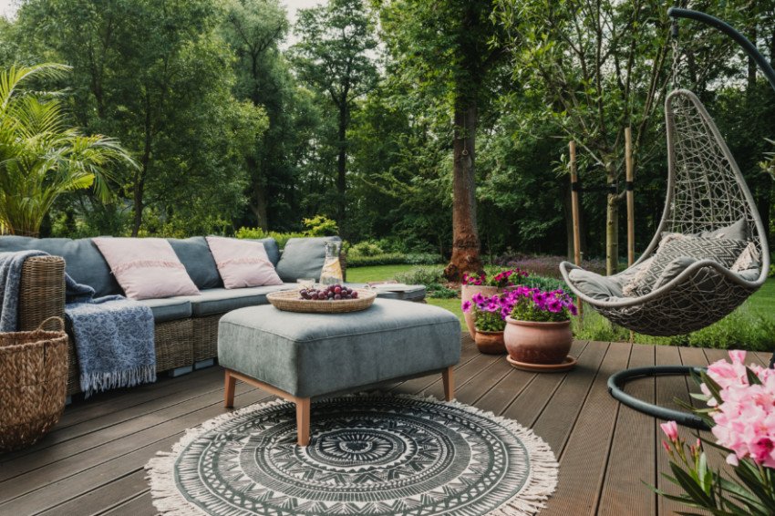 Designing An Outdoor Living Space | Blog | Eastwood Hom