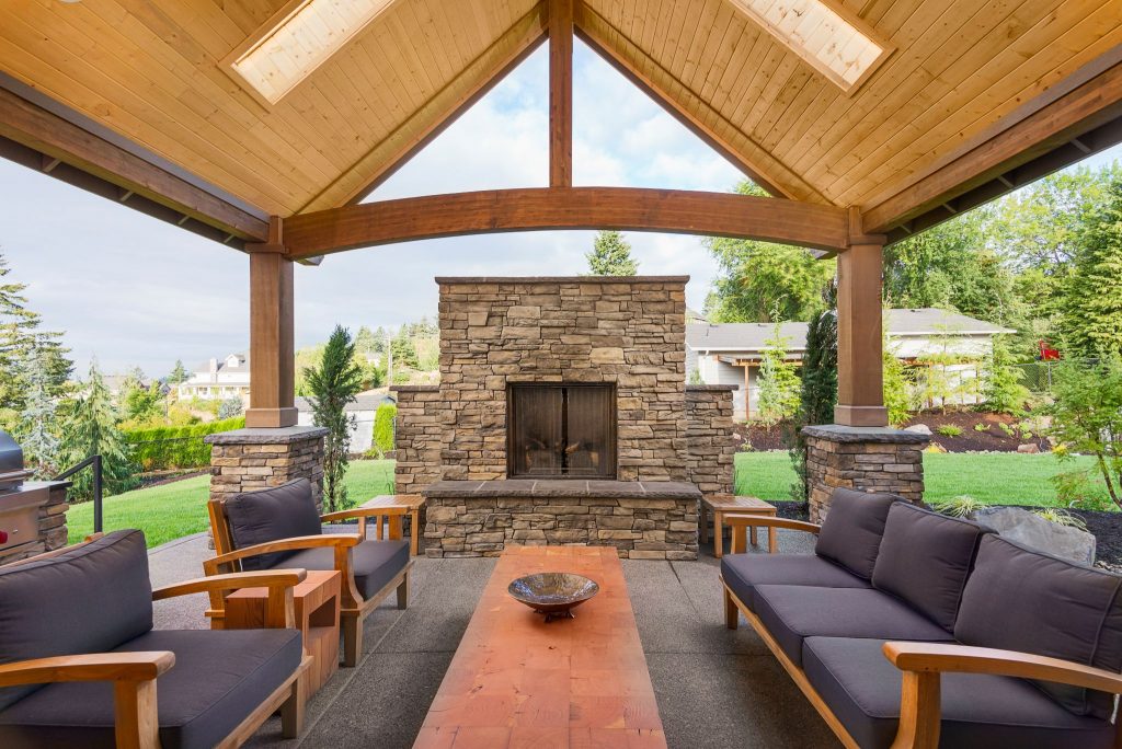 8 Outdoor Living Space Ideas | CAPO Firesi