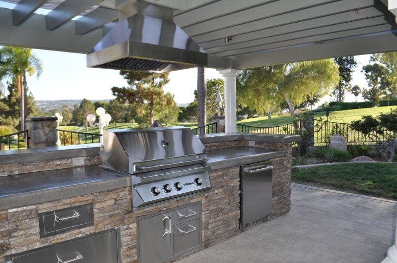 75+ Breathtaking Outdoor Kitchen Ideas (From the Pros) (With Video