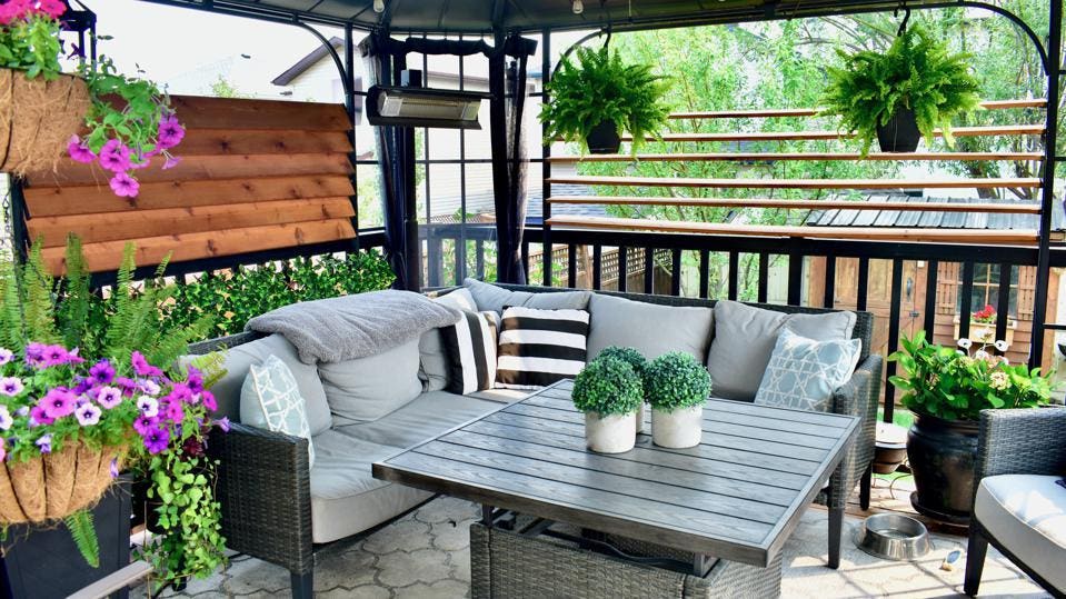 12 Backyard Decor Ideas For Spring – Forbes Ho