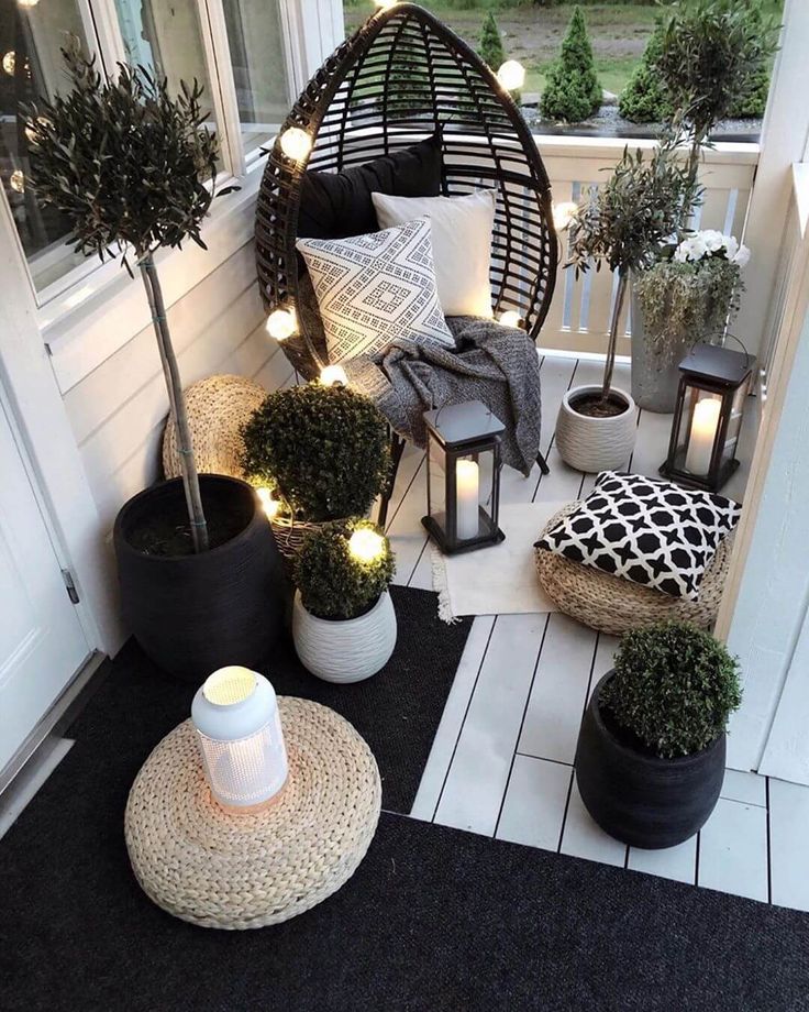 21 Tiny Patio Decor Ideas For Apartment Livi